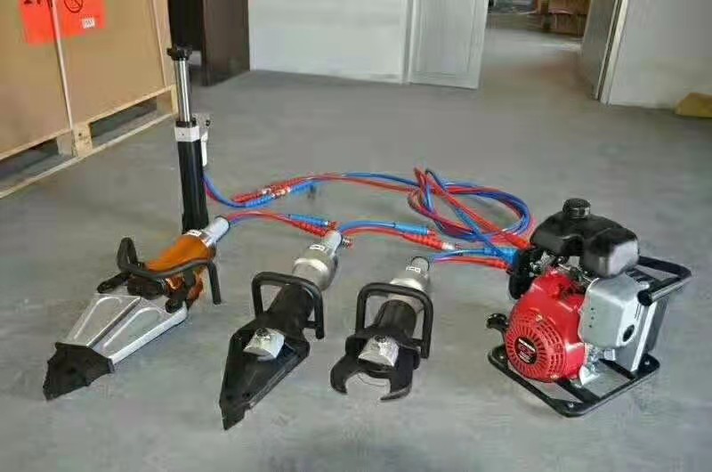 液压破拆工具组